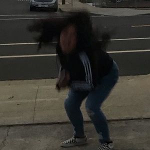 Meet your Posher, Levi